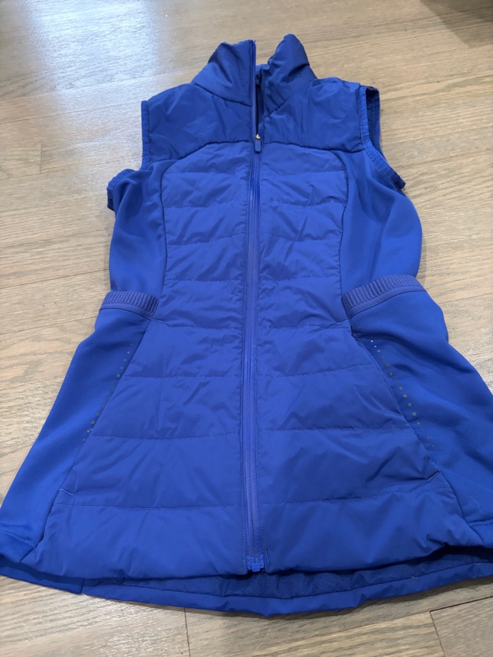 Lululemon Women's Size 0 Sleeveless Puffer Vest - Royal Blue